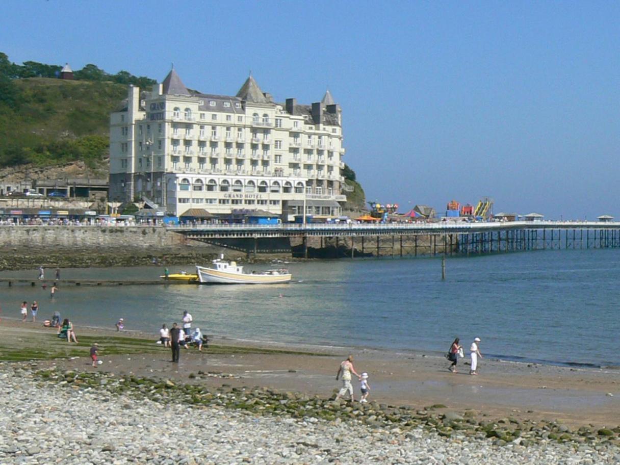 Overton Villa Hotel Llandudno Exteriör bild